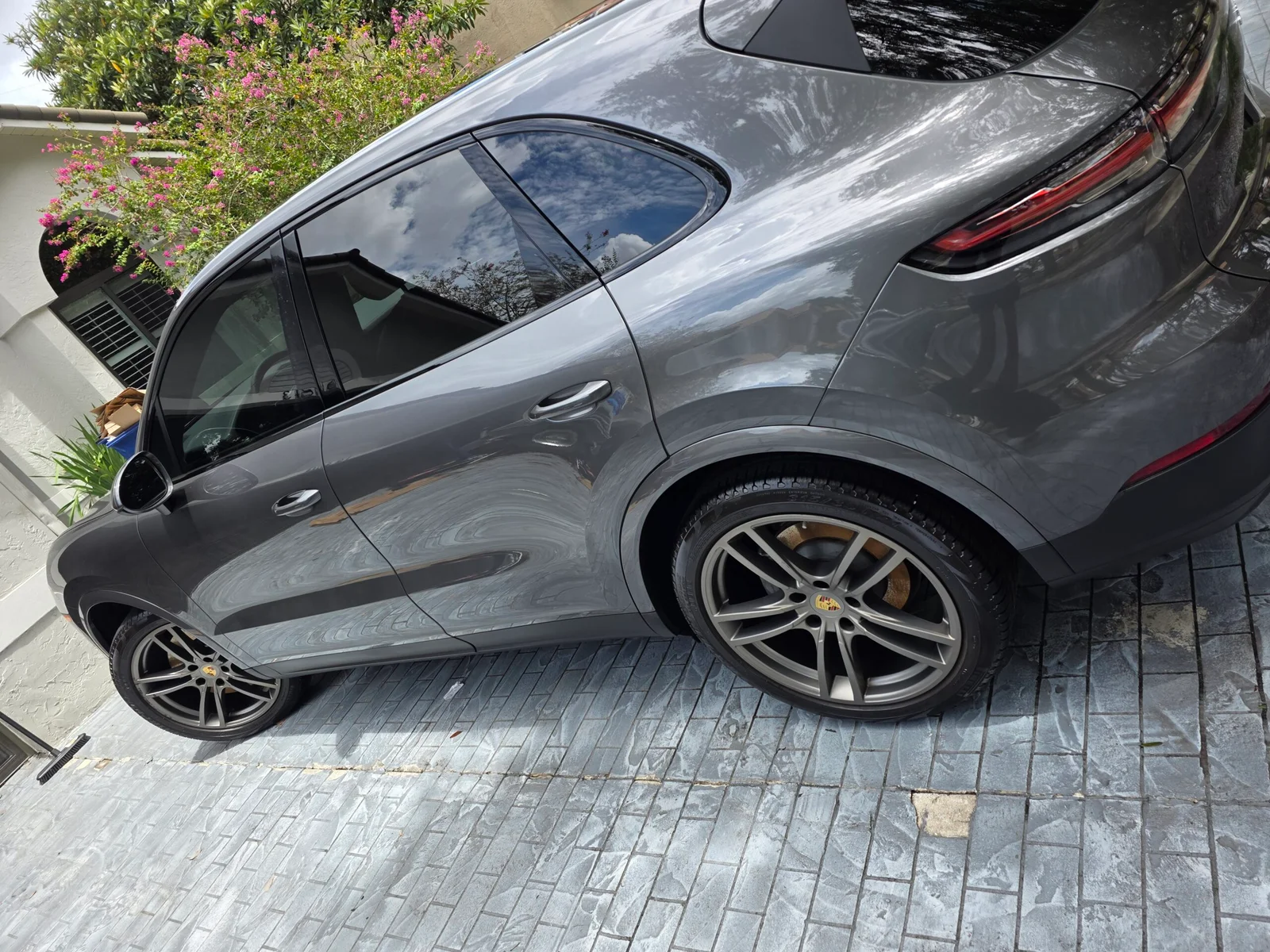 Detailed vehicle shine